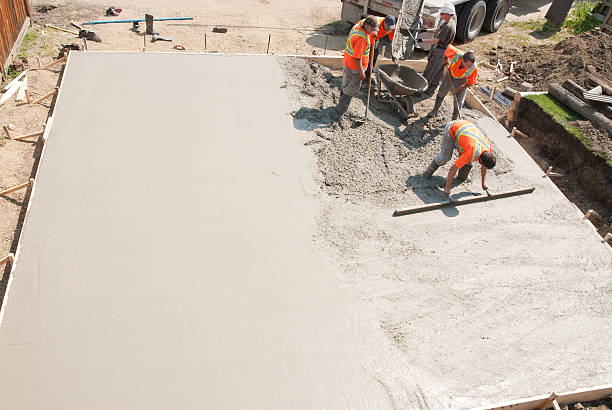 Best Concrete Sealing and Maintenance in Dunlap, IA